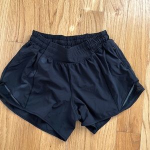 Lululemon Size 6 tall black shorts